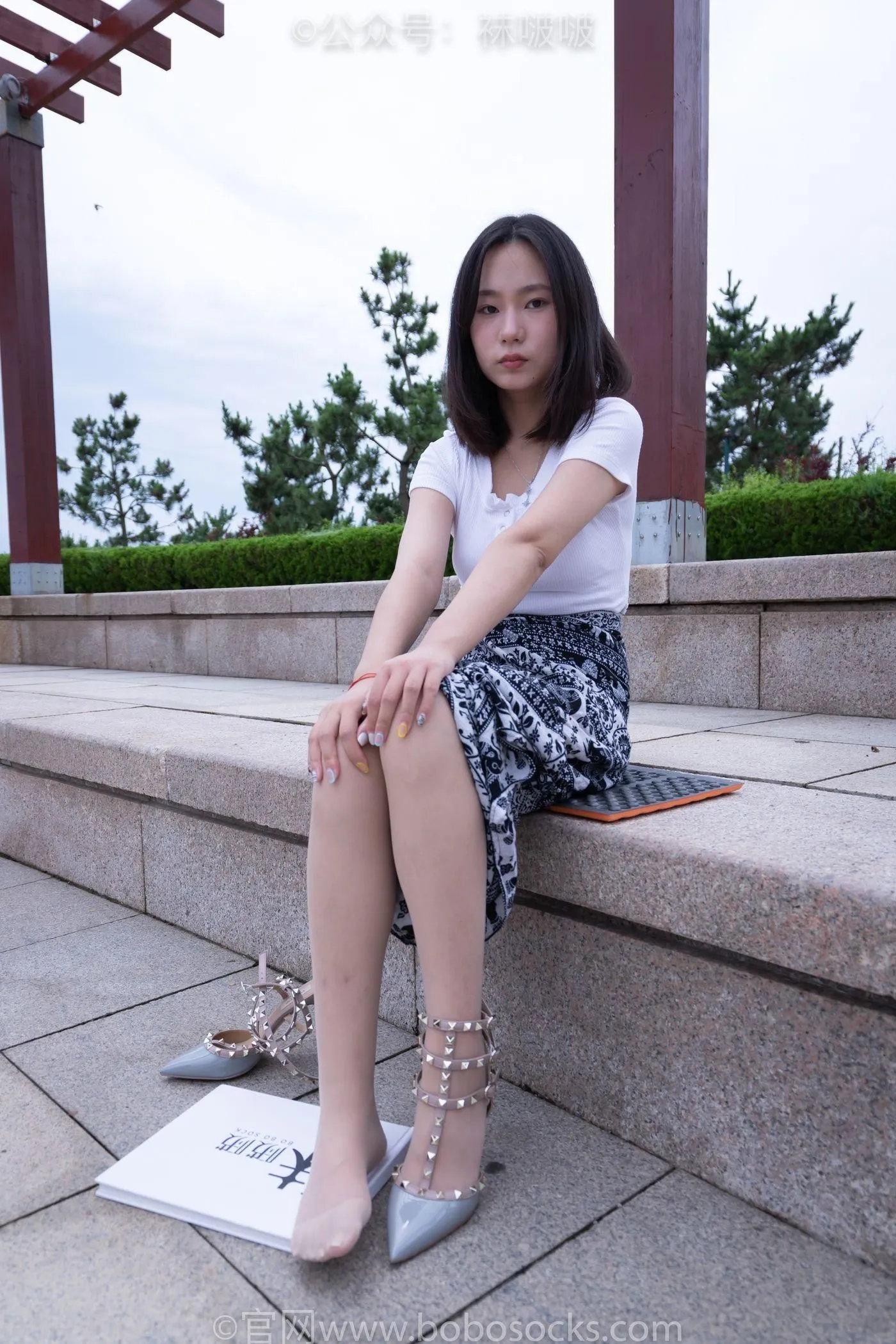 [BoBoSocks袜啵啵]NO.014 思思-华伦天奴高跟鞋、肉丝 [140P]插图
